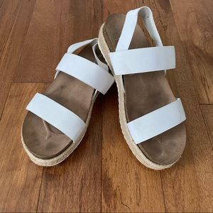STEVE MADDEN platform sandals